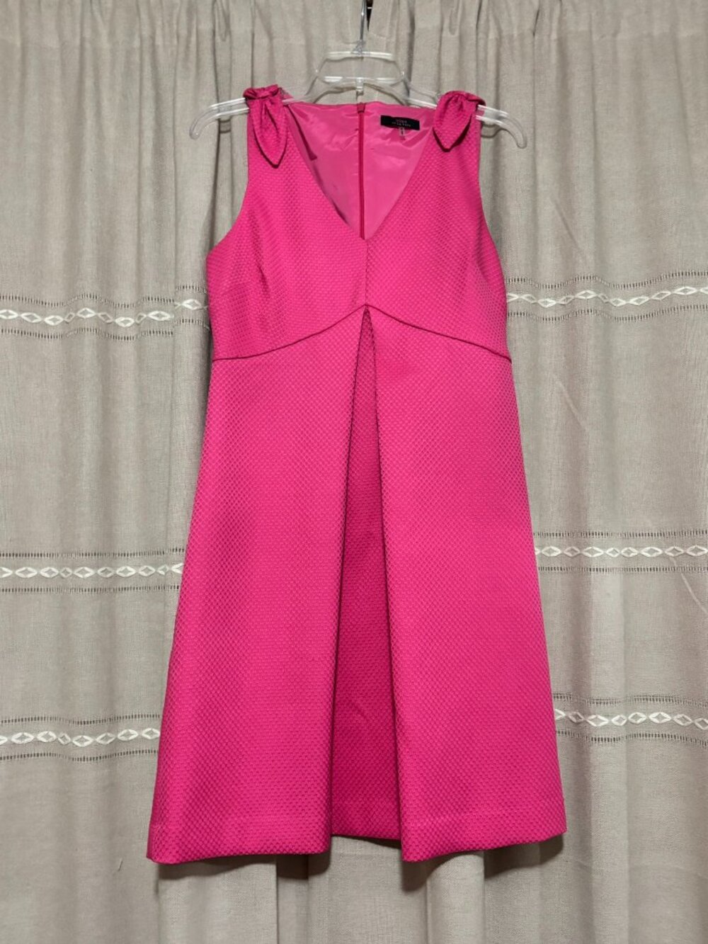 Trina Turk Hot Pink Textured Bow Shoulder A-Line Shift Dress Womens Size 6